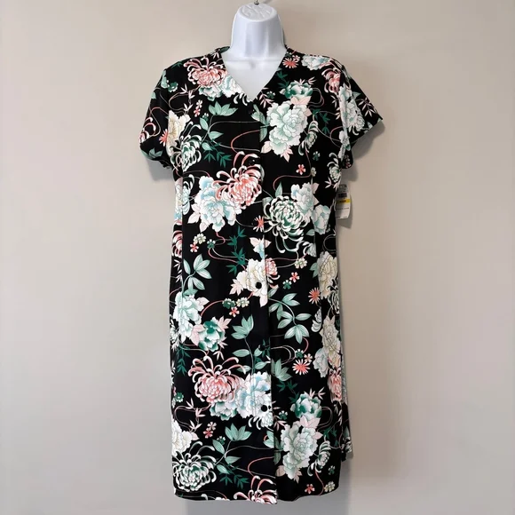 Miss Elaine Women's Large Black Floral Short-Sleeve Floral Snap Robe NWT - Picture 3 of 5